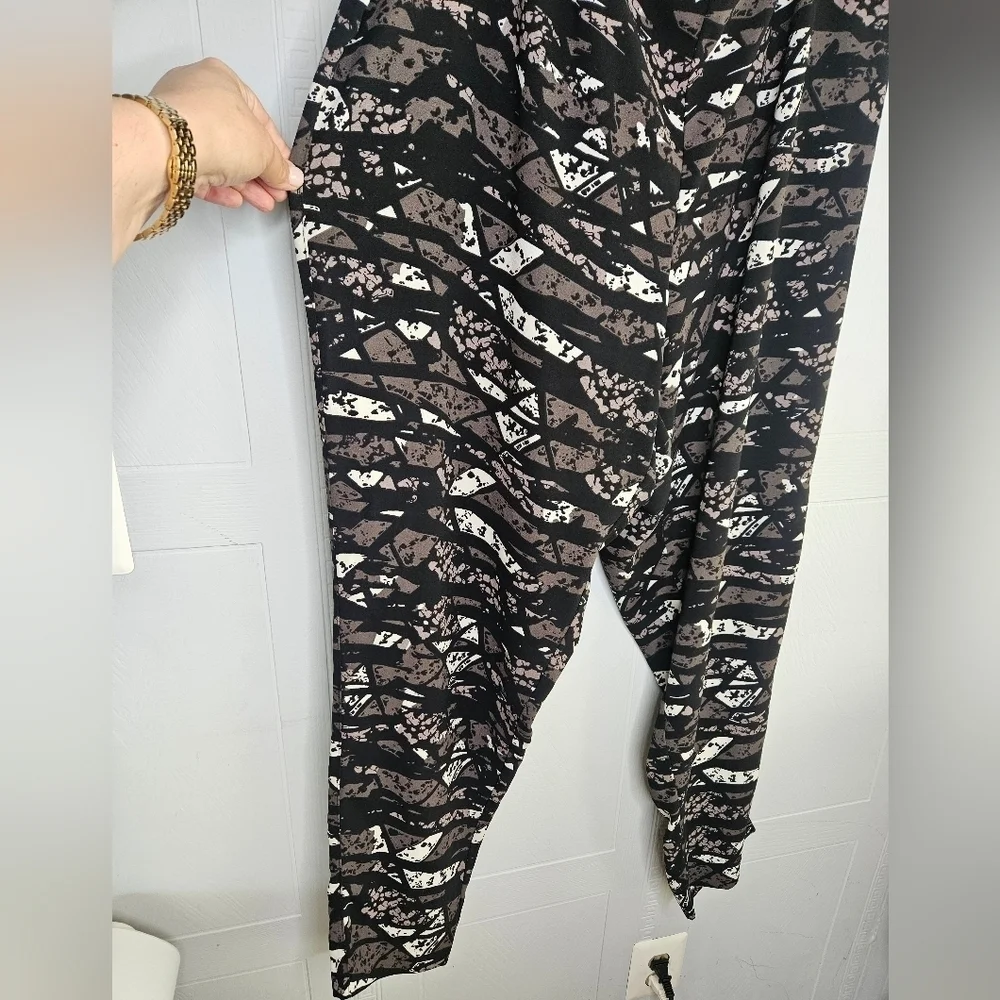 Michele Studio Abstract Print Pull On High Rise Taper Leg Pant Plus Sz 22 EUC